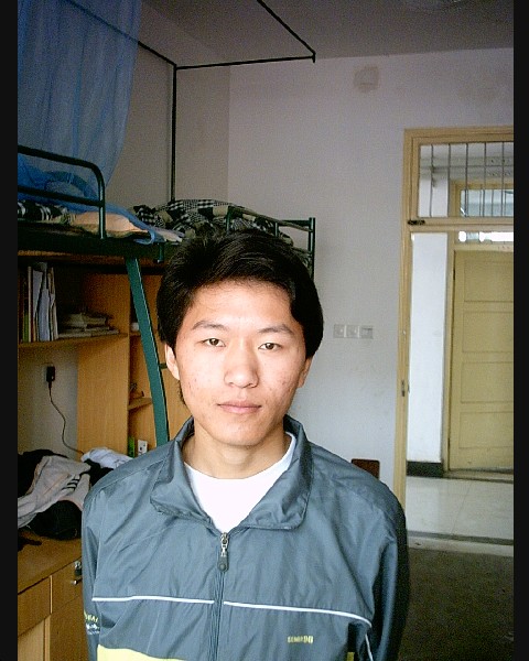 我室友~~个个都是帅哥~~