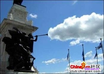 [贴图] 史上最巧合的一组照片~!!!!!!!!!!!