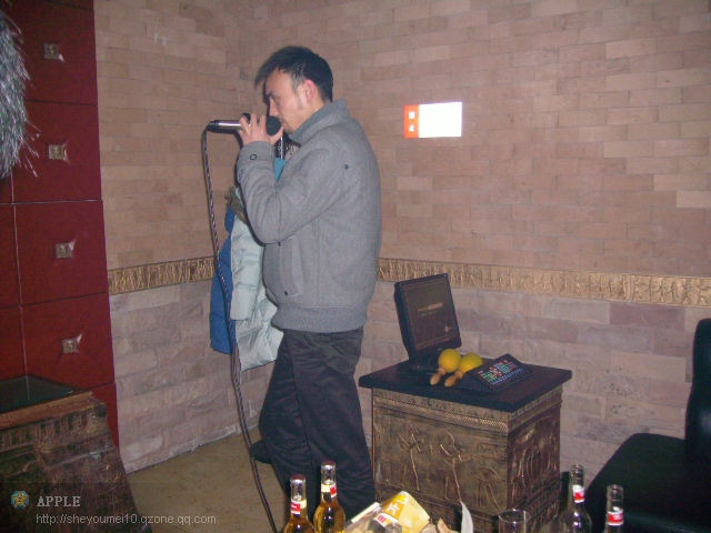 狂欢一夜剩下的是疲劳